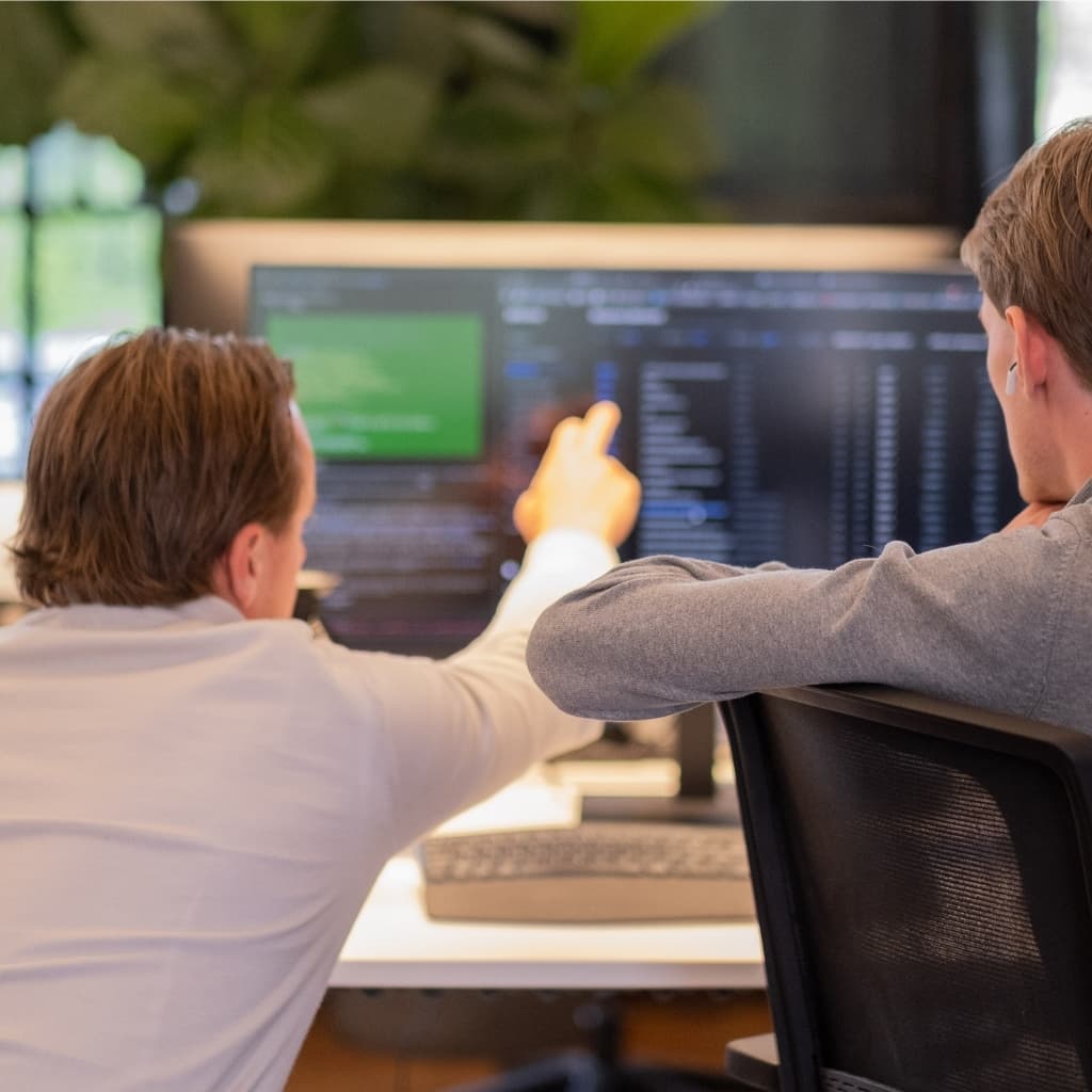 Daan en Reinier aan het werk